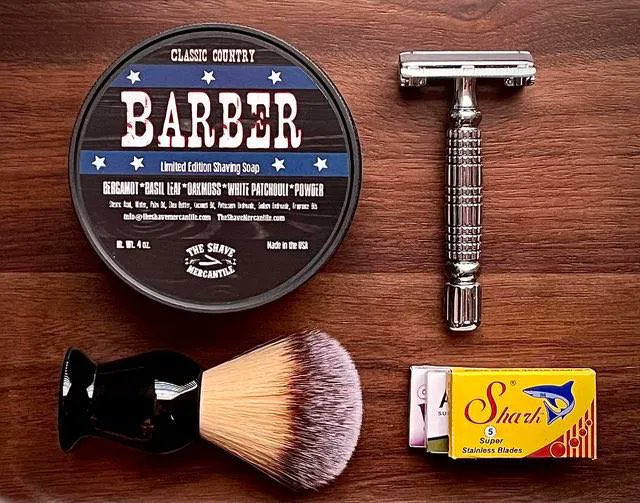 TSMercantile's tweet photo. If you're ready to raise your shaving game, curious about wetshaving or looking for that perfect gift, our Starter Kits have everything you need to get a great shave.
YOUR journey to getting your best shaves begins by clicking here --> https://t.co/i8eUb32Rns
#StarterKits https://t.co/YtoSkrwV48