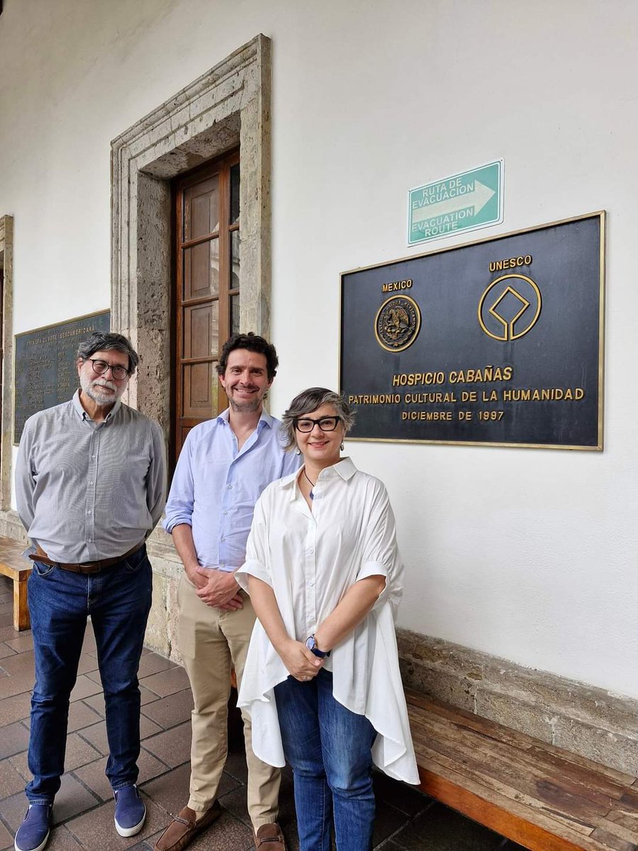 Hoy tuvimos la visita de Andrés Morales, representante de <a href="/UNESCOMexico/">UNESCO México</a> Recorrimos la majestuosidad, belleza, arquitectura y murales del <a href="/museocabanas/">Museo Cabañas</a> y dialogamos sobre posibles colaboraciones para la preservación de este maravilloso sitio, Patrimonio de la Humanidad desde 1997.