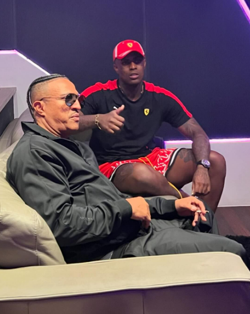 RapMais's tweet photo. 🚨 Mano Brown é confirmado no álbum de MC IG e MC Ryan SP

Lenda do Racionais MC's foi anunciado pela GR6 como participação garantida no projeto 'Bad Boys' de IG e Ryan SP https://t.co/o6TMb34jpE