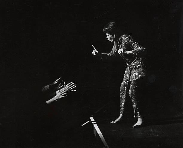 TheJudyRoom's tweet photo. July 31, 1967: Judy Garland opened at The Palace Theater in New York for the last time. It was her third run at the theater.
Judy Garland - The Concert Years" https://t.co/X4OICcI4Nd
#judygarland #palacetheatre #abcrecords #thejudyroom https://t.co/EBBBDgWTdE