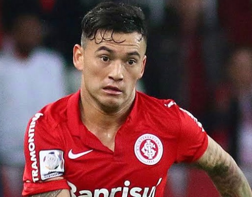 O <a href="/SCInternacional/">Sport Club Internacional</a>  comunicou que acertou a rescisão de contrato de Charles Aránguiz 

Nesta segunda passagem do chileno pelo Inter foram 51 jogos, um gol e duas assistências

E a barca não vai parar no Aránguiz, mais jogadores irão deixar o Inter este ano

<a href="/GuaibaEsporte/">Guaíba Esporte</a>