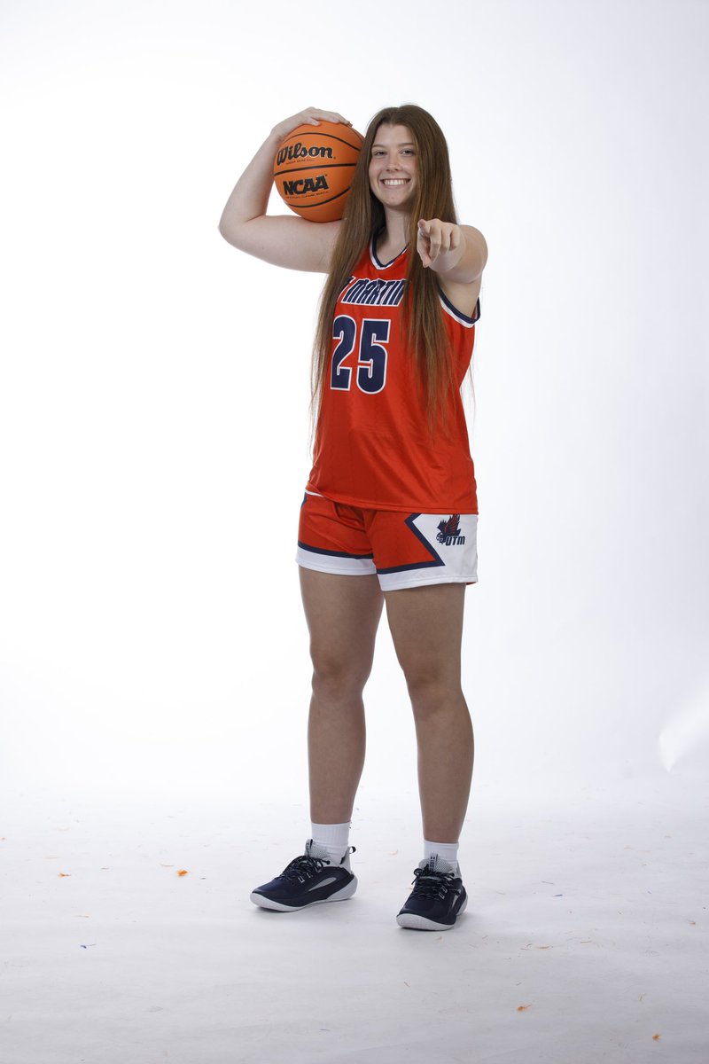 UTMartinWBB's tweet photo. Happy Birthday to our girl Norah! We are so excited to get you back on the court! Hope you had the best day! So thankful you chose UTM.💙🧡 https://t.co/U9BOauEfcf