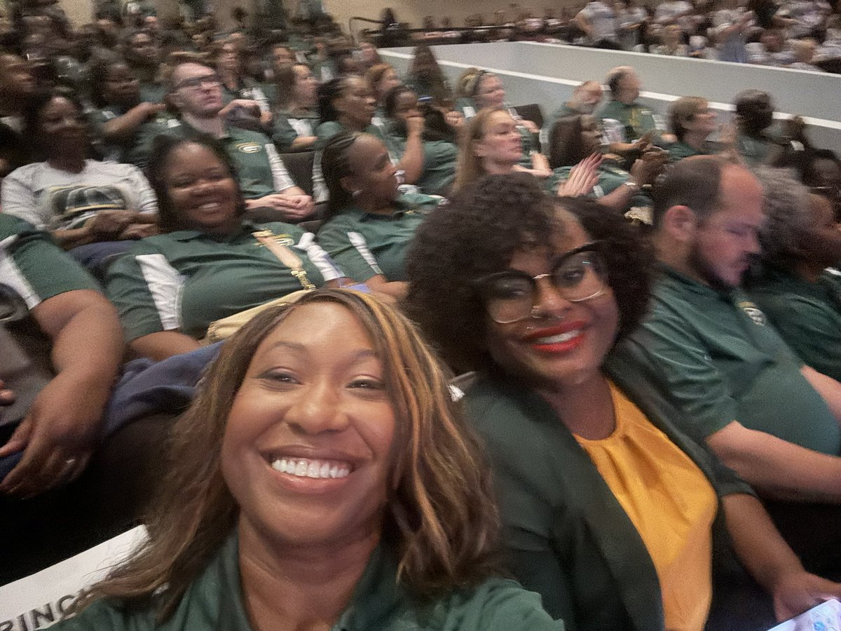 Heading to work! I listened to the song Thank You In Advance! I did just that! I thanked God for any amazing day and school year! I am truly blessed to serve in  GSCS in a new capacity as the principal of GHS! Today was a great way to start this year! #junkyarddog <a href="/unfoldthesoul/">Ken Williams</a>