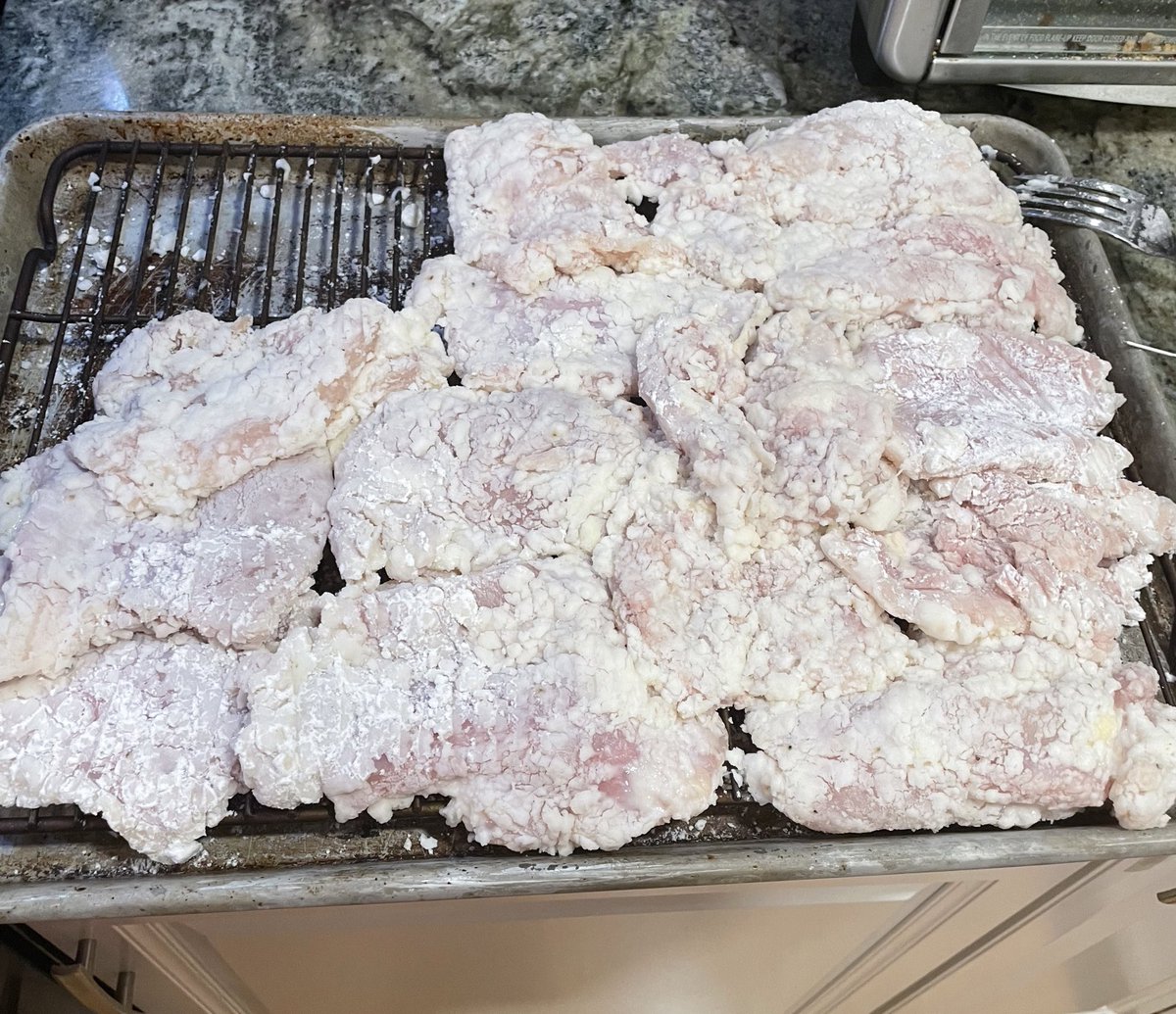 cperry617's tweet photo. Tried something different today. A cross between buttermilk fried chicken and karaage chicken. Soaked overnight in buttermilk seasoned with salt, pepper, onion, and garlic. Then dredged it potato starch also seasoned with salt, pepper, onion, and garlic. Tender, juicy, crunchy. https://t.co/NQ2pudOxp9