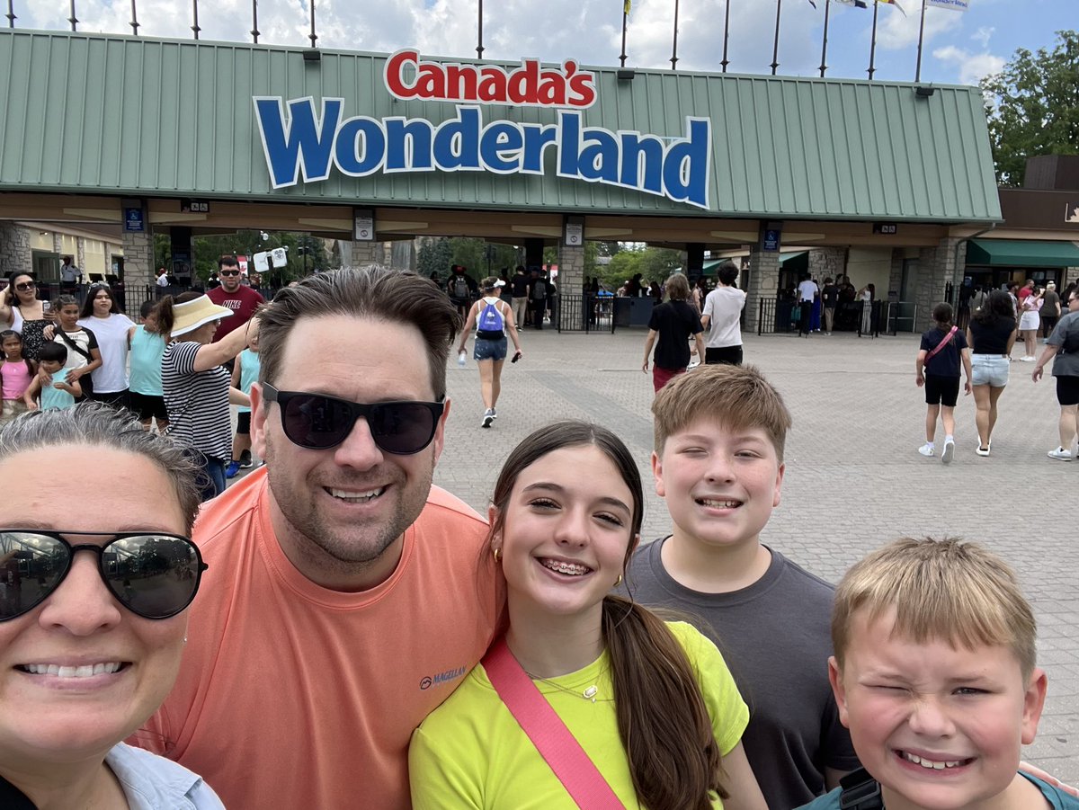 HistoryWithHolt's tweet photo. We made a BINGO! Thanks, @SchindewolfKISD for the fun! Traveled outside of @kleinisd (2 countries, 7 states, 4 provinces), adventured a 6680 mile road trip, sweet treats, took selfies with the family, visited the beach, and rollercoasters at Canada’s Wonderland. #sissummer24 https://t.co/av60HU9PRu