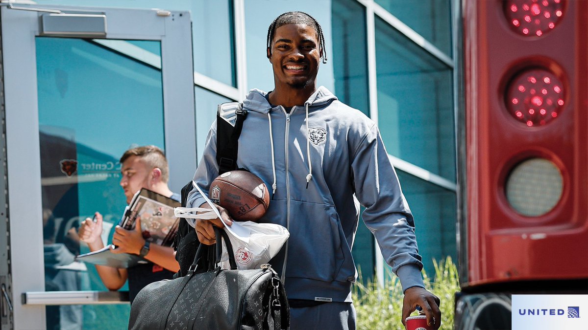 ChicagoBears's tweet photo. To Canton we go 🛫 https://t.co/9sPQJvvMp7