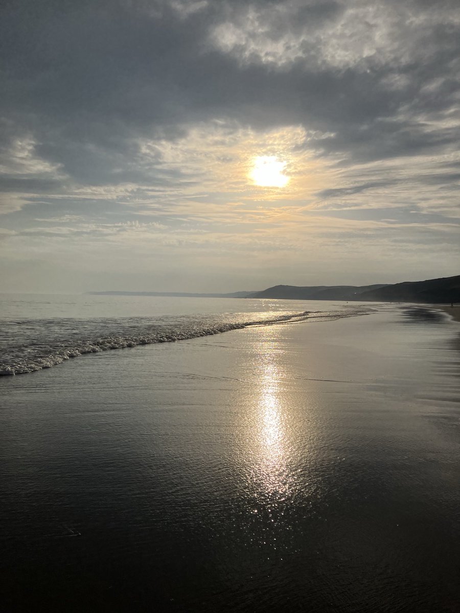 Louise Wright tweet media