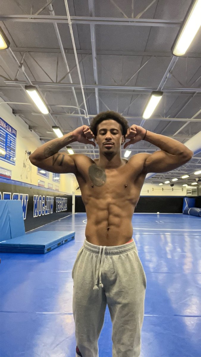 It’s Hunting season! #TheKing🦁👑