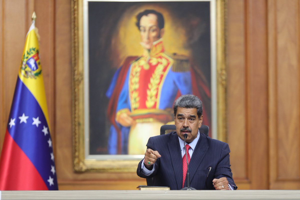 Ornella_Serrano's tweet photo. #Ahora | Pdte. @NicolasMaduro: "Estamos frente a una corriente criminal fascista que odia a todos. Engañados y utilizados".

@HectoRodriguez
@MirandaGob
#31Jul
#VenezuelaEsPaz https://t.co/rQjE7SwyWM
