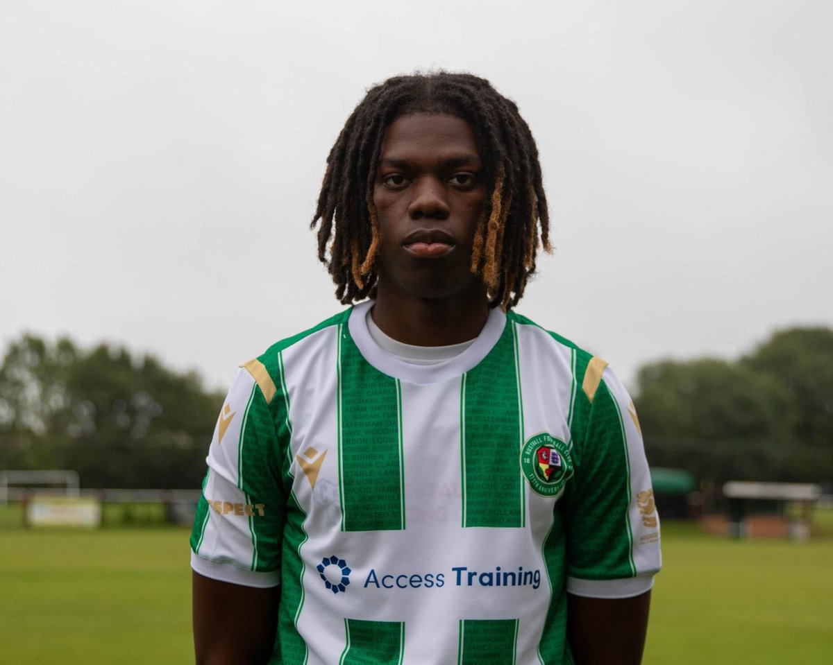 Jirawo_4's tweet photo. Happy to sign with @FCRusthall this season time for the hard work to begin ⚪️🟢 #Godguideme https://t.co/WX6mcITpkf