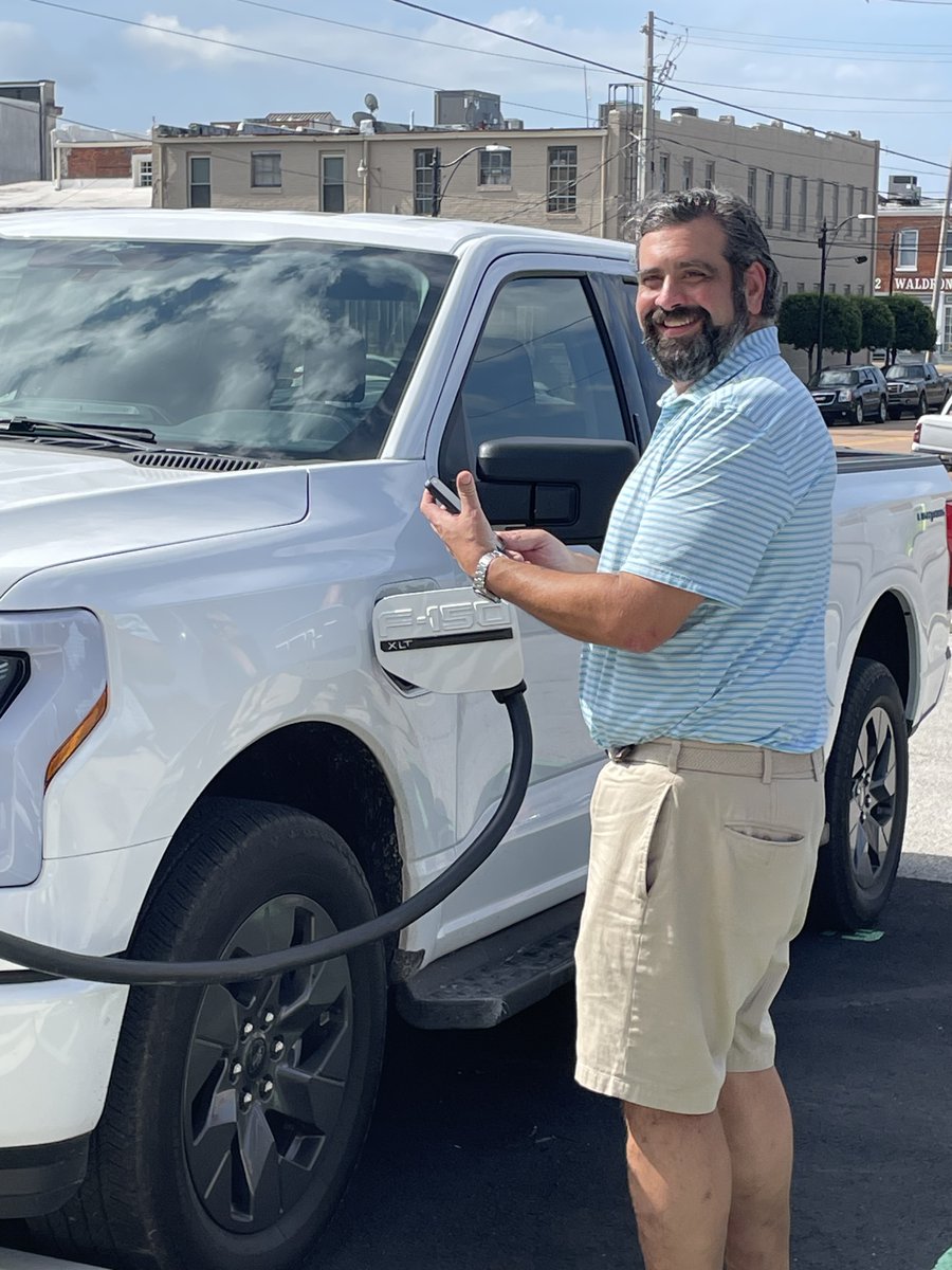 7StatesPower's tweet image. Thank you to our partner @ace_power for your work on today's EV charger install. We are one step closer in building and energizing the grid of the future. sevenstatespower.com/2024/07/31/ace…

#evchargers #powergrid
