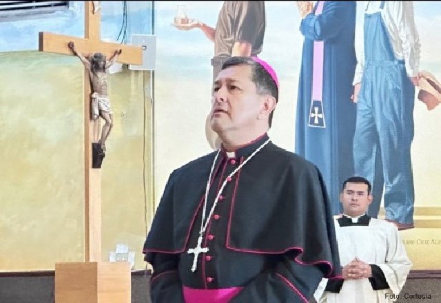 jpcruzalvizo's tweet photo. Toma de posesión del nuevo obispo de @DiocesisPN @monsalfonso Miranda… un día histórico para nuestra Diócesis!… https://t.co/1rUyF3emzL