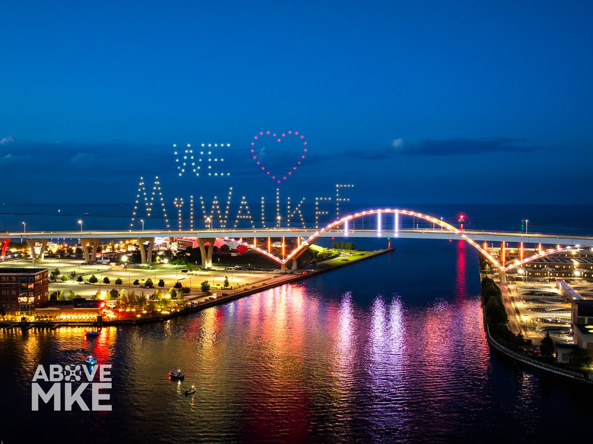 abovemke tweet picture