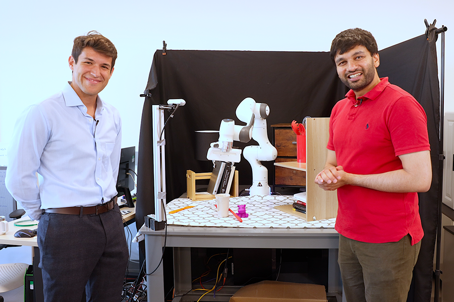 TheVoiceofAI's tweet photo. Precision home robots learn with real-to-sim-to-real https://t.co/vZtgASb6l9 https://t.co/C4fHstNi4a