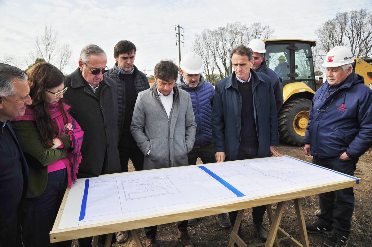Gabriel Katopodis (@gkatopodis) on Twitter photo En #Tandil, con <a href="/kicillofok/">Axel Kicillof</a> y el Intendente Miguel Lunghi iniciamos la ampliación de la Planta Depuradora Norte con financiamiento provincial, una obra estratégica para que esta comunidad pueda planificarse y desarrollarse los próximos 20 años.
Una ciudad que no gobernamos y que En #Tandil, con <a href="/kicillofok/">Axel Kicillof</a> y el Intendente Miguel Lunghi iniciamos la ampliación de la Planta Depuradora Norte con financiamiento provincial, una obra estratégica para que esta comunidad pueda planificarse y desarrollarse los próximos 20 años.
Una ciudad que no gobernamos y que