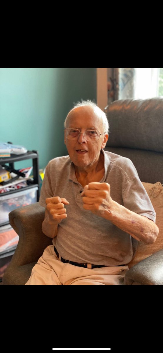 Wednesdays mean one thing, Musical Moments! Always a hit each week and great to help keep us all moving, promoting activity, exercise, friendship and polishing up on our boxing skills! 🥊 💃 🎶 #anchorlaterlife #friendship