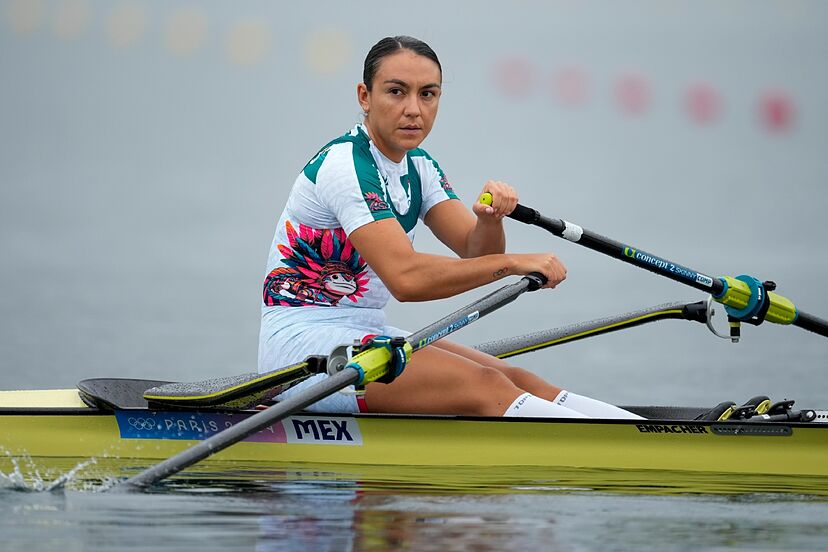 Kenia Lechuga 🇲🇽 avanza a la Final C del Skiff femenino 🚣🏻‍♀️ en #Paris2024. En sus terceros Juegos Olímpicos, buscará superar sus marcas y obtener el mejor lugar posible