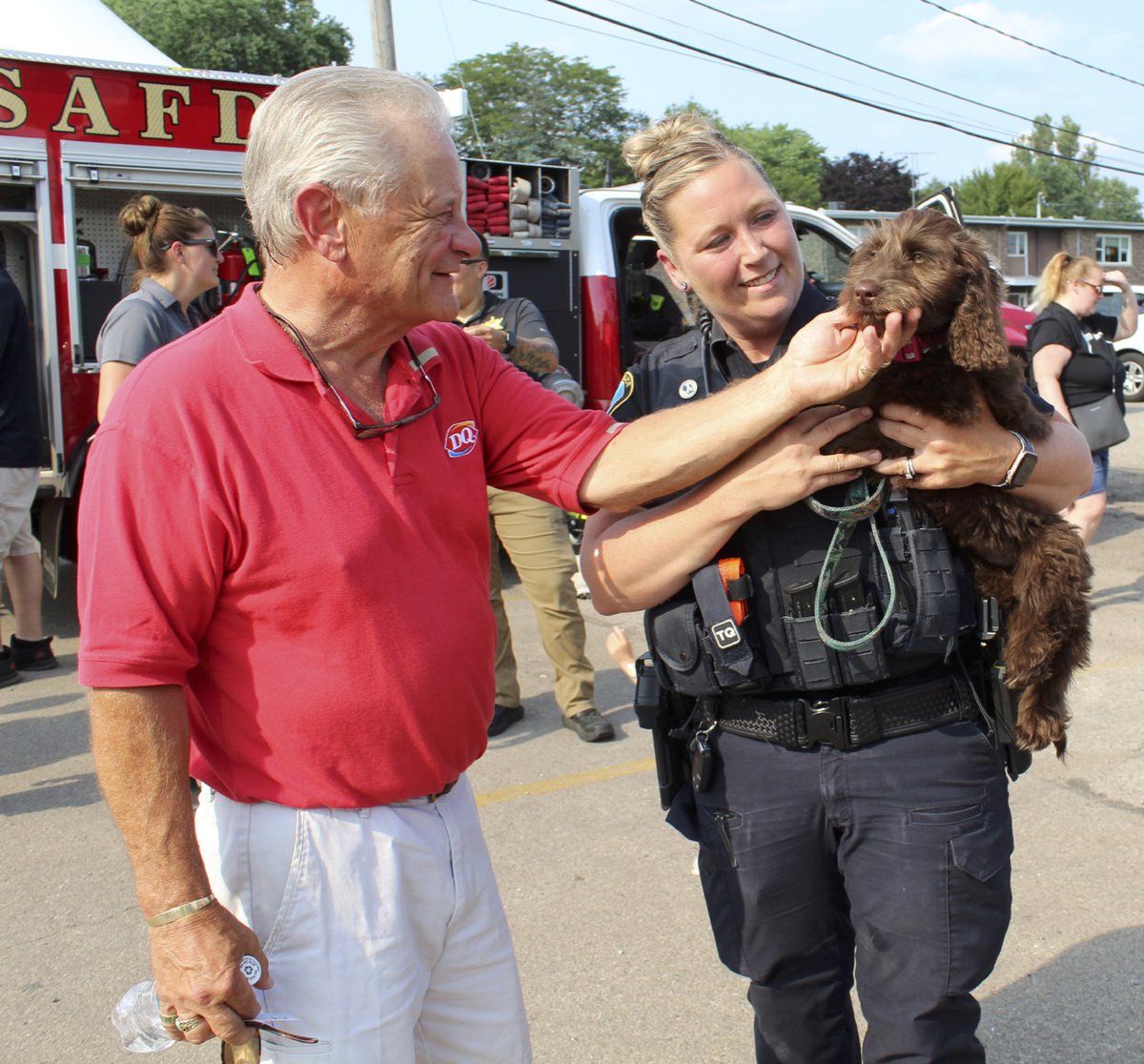 GALLERY: Cone with a Cop draws hundreds - newmedia-wi.com/content/cone-c…