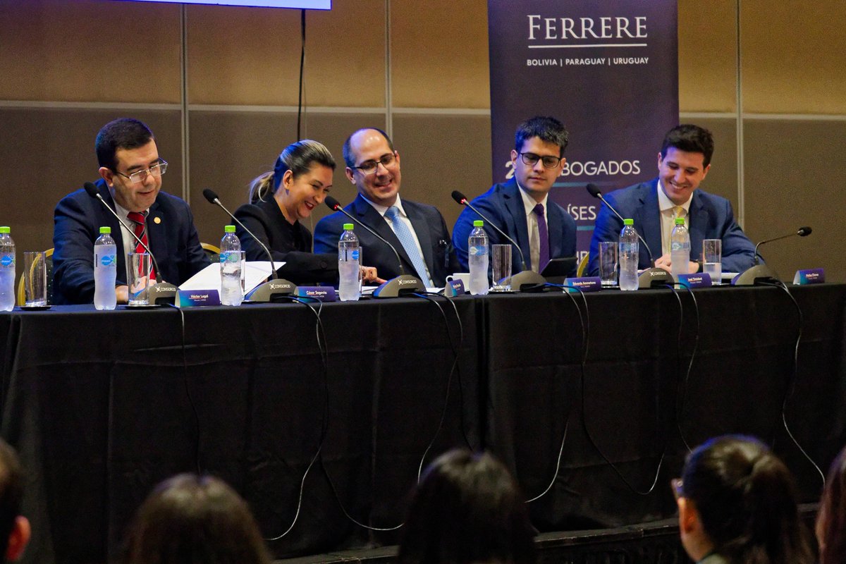 ferrere's tweet photo. #PARAGUAY
FERRERE llevó adelante ayer la 2° edición del conversatorio "Tendencias en trabajo, empleo y seguridad social", con el fin de identificar y dialogar sobre oportunidades de mejora y colaboración para la generación de mayor y mejor empleo en Paraguay. https://t.co/FPVumOnluU