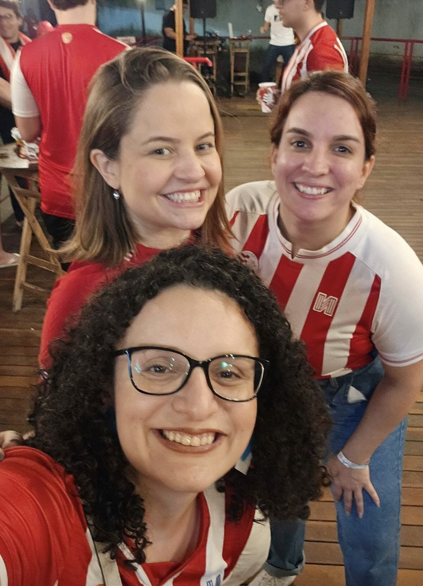 yascassis's tweet photo. O náutico fazendo a gente beber no meio da semana…. https://t.co/YkRW4PGYoM