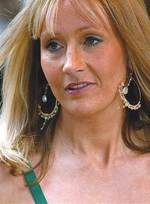 Esponjamental's tweet photo. #FelizCumpleaños 

J.K. Rowling: 59 https://t.co/xfCBII6lSS
