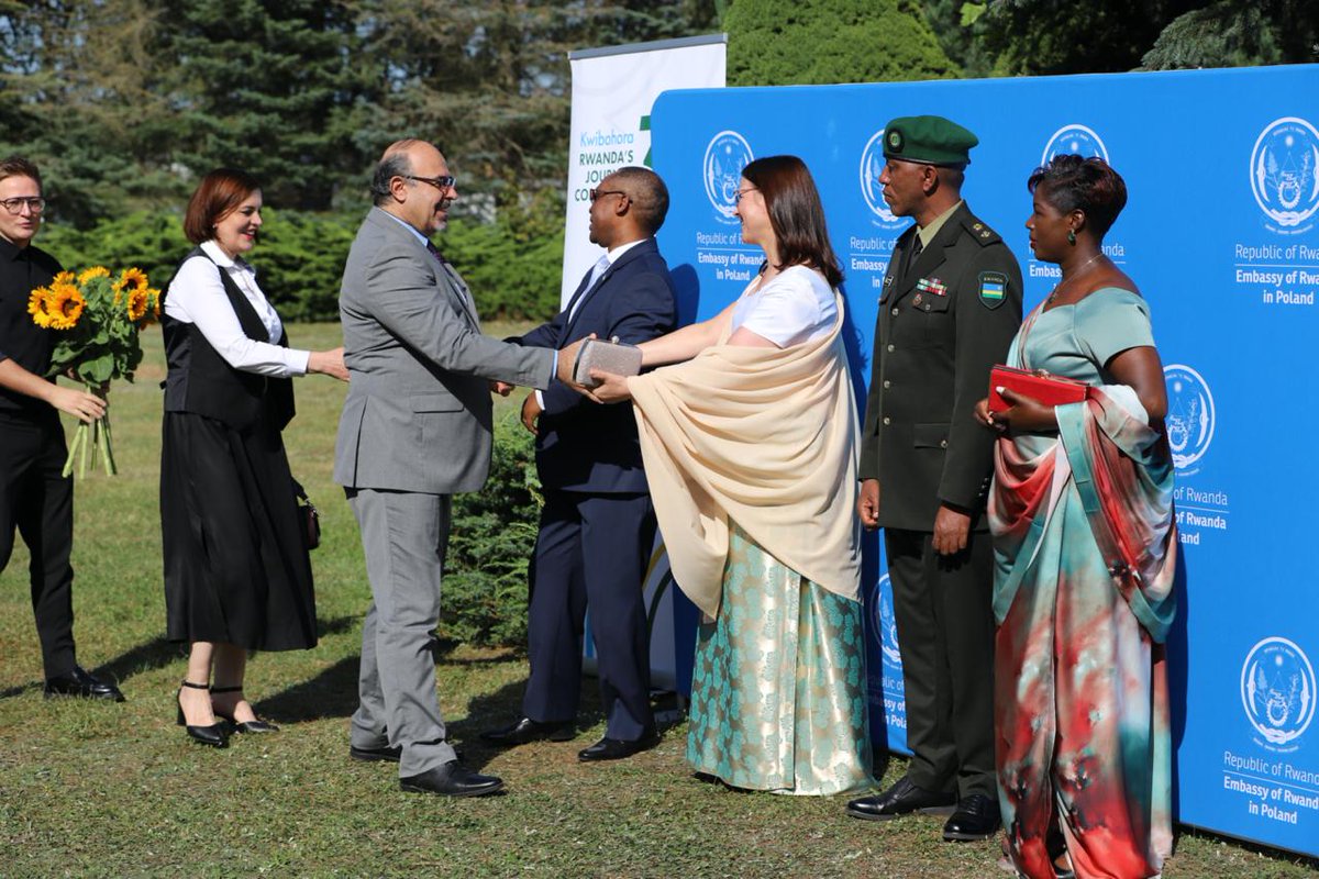 Rwanda in Poland tweet media