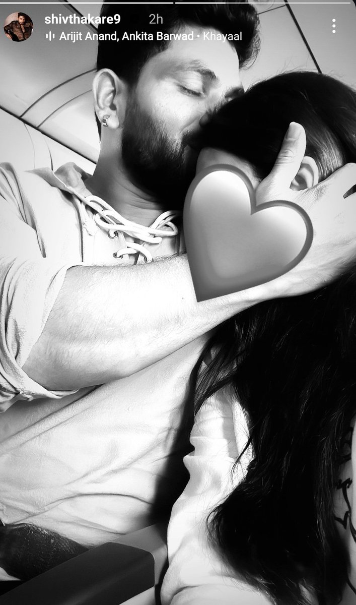 GaneshP212's tweet photo. OMG agar ye sach hai aur agar ye Daisy hai to Jo bhi mera friend mujhe aaj call karega uski icha ho na ho usko me party dunga. #ShivThakare #Daisyshah #Shivsy https://t.co/KAvTyiGnHq