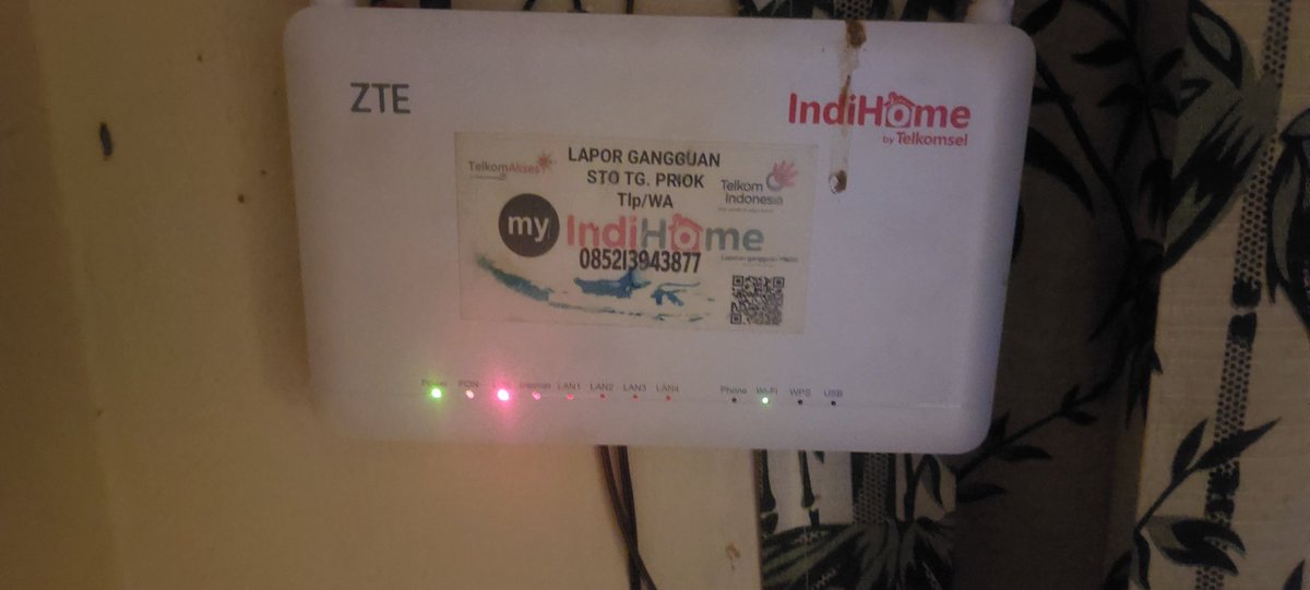 M4N3SSM4NN's tweet photo. @IndiHomeCare smpe kapan nih lu reply komplenan kaya gini memet.

TYTYD lah service nya https://t.co/WvNKJvM1WV