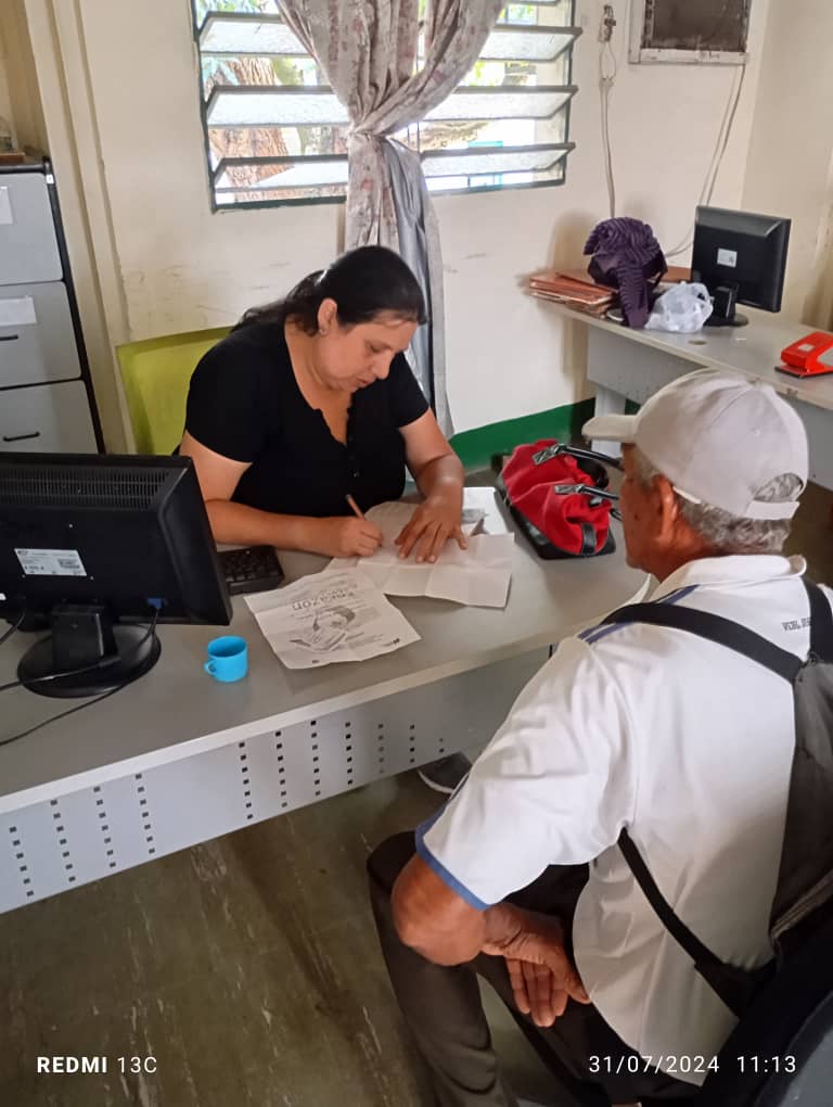 Desde Amazonas seguimos atendiendo y dando respuestas a nuestros campesinos y campesinas, para continuar consolidando la economía productiva junto al Pdte. <a href="/NicolasMaduro/">Nicolás Maduro</a> 
#EstaTierraEsNuestroFuturo
#VenezuelaEsPaz