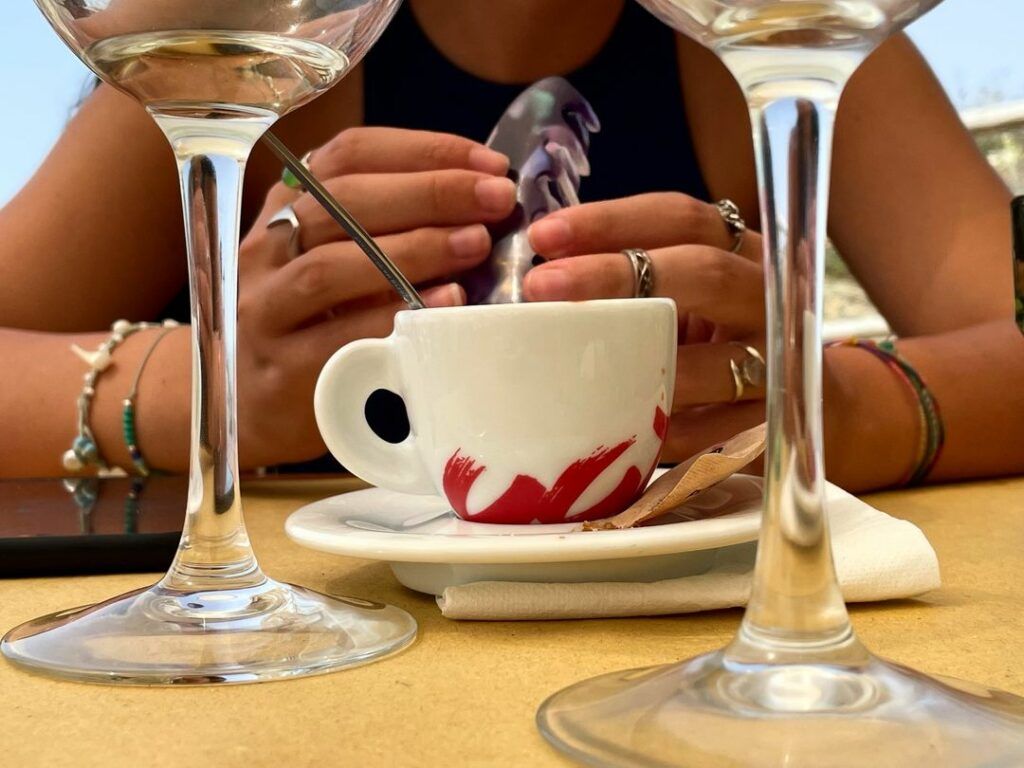 cafexperiment's tweet photo. A coffee with Valentina Cinelli
☕️ Summer is here
#coffeeoftheday @ August 1, 2024
https://t.co/wSoEOEHEVO
Use #cafexperiment or tag us to be featured #pictoftheday
#valentinacinelli #capocotta #instagram #italy #roma #caffe #coffee #coffeelover #dailycoffee https://t.co/9czkUfquZ2