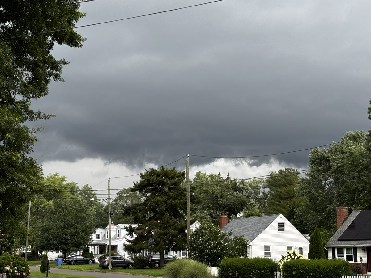 Some pics for before the thunder storms on 7/31/24 
#thunderstorms #stormchasers #ctweathersucks #fox61 #news8 #stormteam8 #NBCNews <a href="/gilsimmons/">Gil Simmons</a> <a href="/WFSBnews/">WFSB Channel 3</a> <a href="/WTNH/">WTNH News 8</a> @ryanhanraha <a href="/RachelFrank_CT/">Rachel Frank</a> <a href="/bobmaxon/">Bob Maxon</a>
