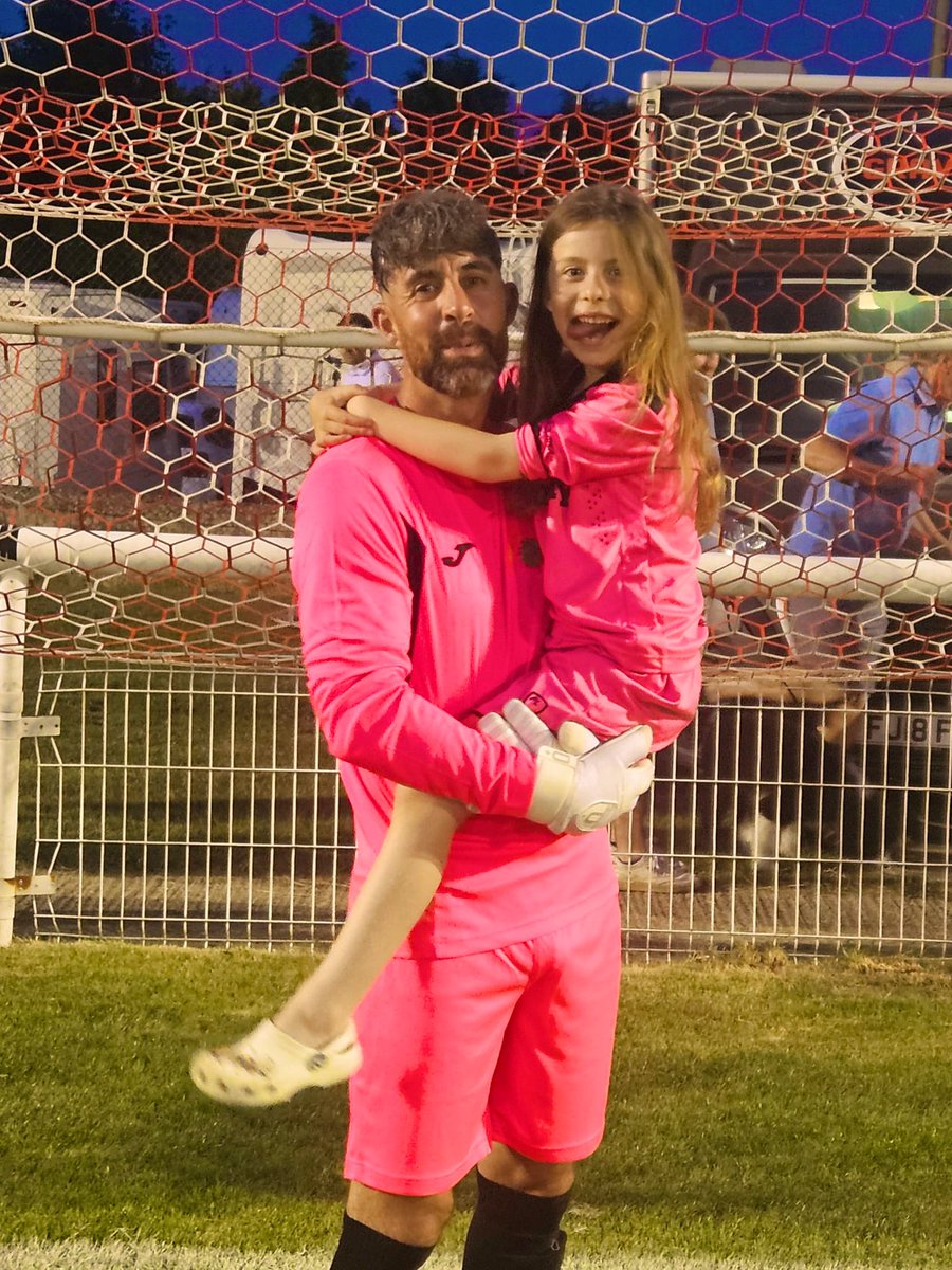 Samuel Russell tweet media