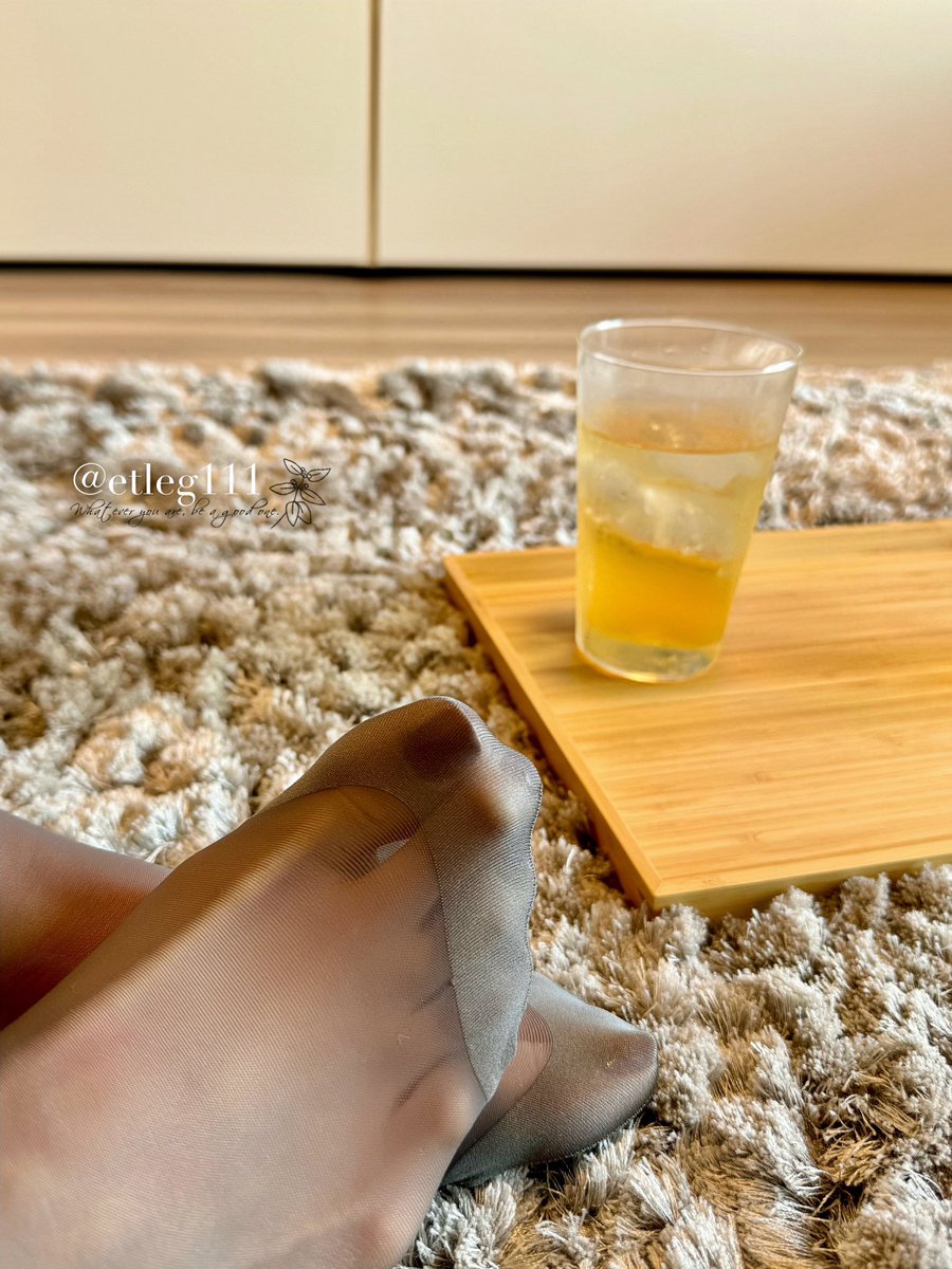 おはようございます☁️
朝活と書いたら、たくさんエロのコメントを頂き、すっかりそんなイメージになりました😌
光栄です💖
なので、朝から一杯🍻
お茶です🍵✨
グレーのストッキングで🩶 https://t.co/AQVxp2eN4w