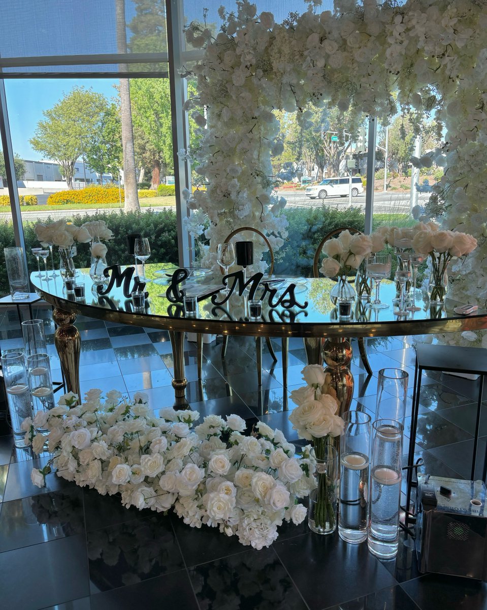 ClubSportiva's tweet photo. From ceremony to reception, we couldn't imagine a more beautiful day! 
Congratulations to Mr. and Mrs. Smith, and thank you for letting the Club Sportiva team be a part of your special day.

Visit: https://t.co/2mWKpPiFpg   Let us make your next event a reality! https://t.co/oAv0HqfEQA