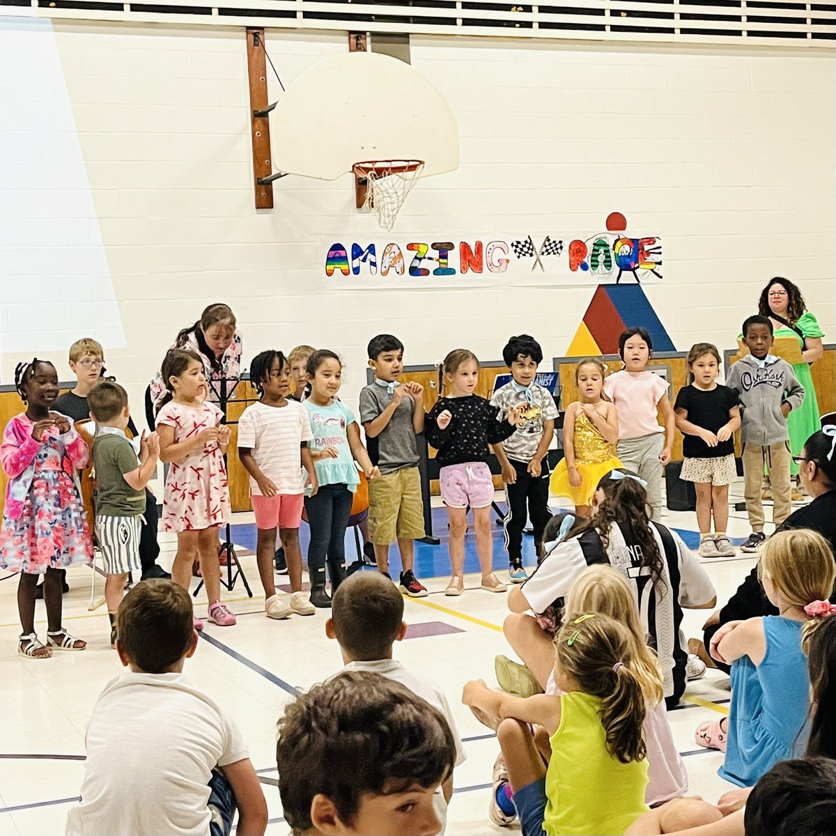 OCSBContEd's tweet photo. ๐ค๐ฉฐ๐จ There was an abundance of talent and skills showcased today during our #ocsbContEd International Languages Summer Program Talent Show, @OLWisdomOCSB! Thank you to everyone who joined us in this celebration of creativity and diversity.
#ocsbBeCommunity https://t.co/gLnW6UXUPN