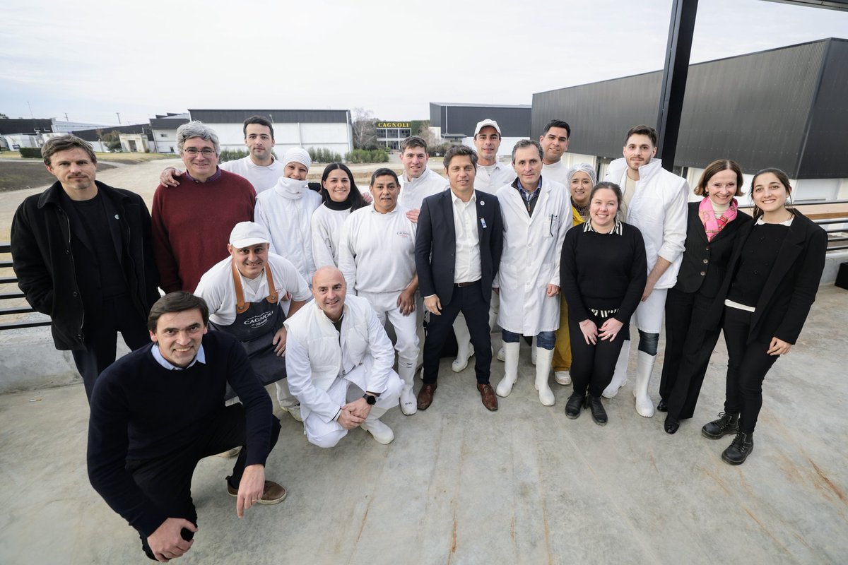 Recorrimos la planta de la empresa Cagnoli en #Tandil, en el marco de la visita de Axel al municipio. 

Esta fábrica sufrió un incendio devastador en 2021, que destruyó por completo su planta de procesamiento de carne. Pero encontró en la Provincia un Estado decidido a respaldar