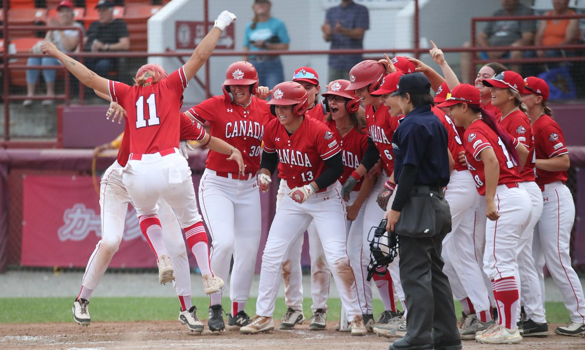 With one Lucie Anctil swing ⬇️

Hit Canada's 🇨🇦 1st #BaseballWorldCupW home run ✅
Grand Slam ✅
Walk off W ✅
Book a spot in Saturday's  🥉 medal game ✅