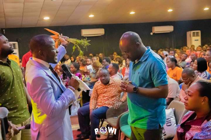 power_worship's tweet photo. Powerful #WOWWSERVICE service with our PAPA Prophet Daniel Amoateng. Join us #sunday for our #NextLevelWordExplosion 3 services.
1st service 8:00am
2nd service 10:00am
3rd service 12:15pm
God bless you. #POWI. #TESTIMONYCITY. https://t.co/HPw05briKX