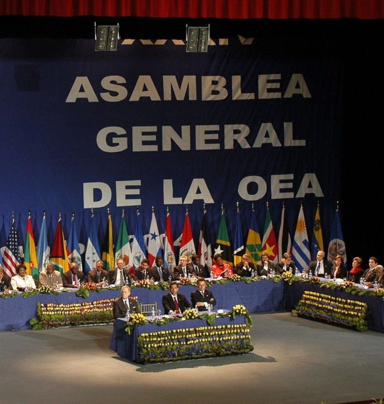 ElNecio_Cuba's tweet photo. LA OEA NO LO CONSIGUE ❌

El Consejo Permanente de la OEA buscaba una resolución injerencista contra el pueblo de Venezuela, pero no logró los 18 votos necesarios:

- 17 votos a favor
- 0 en contra, 
- 11 abstenciones
- 4 austentes

🧵🪡 ABRO HILO con los votos https://t.co/8RGaeN4pin