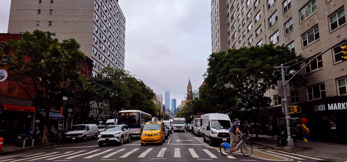 NatalieAPalumbo's tweet image. It was a good day. And yes, @thebeatles Channel in Studio. I 💙 NY. 💙🎨🎶

#newyorknewyork #manhattan #motiongraphicsdesigner #visualeffectscompositor