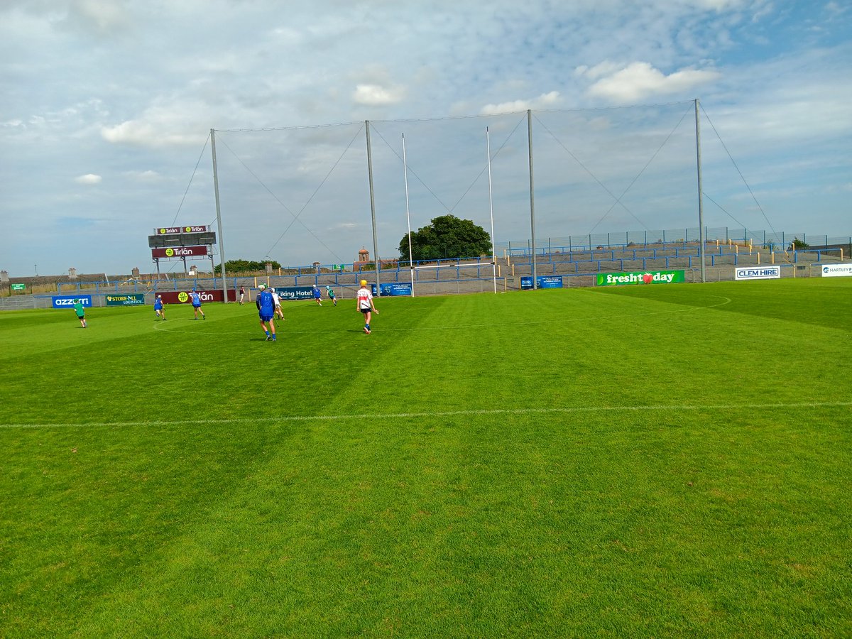 WaterfordGAACG's tweet photo. @DLSGAA @WaterfordGAA @EastDeiseGAA @AussieGleeson @WhelanGavin @CnamB_Waterford @west_waterford @darrybunne @midcountygda @ConorPrenderg11 @jamesla13176631 @wlrfm #EliteCoaching #Hurling #Development #Skills #GamesBased #HeadsUpPlay #Encouragement https://t.co/pqRxLLLukc