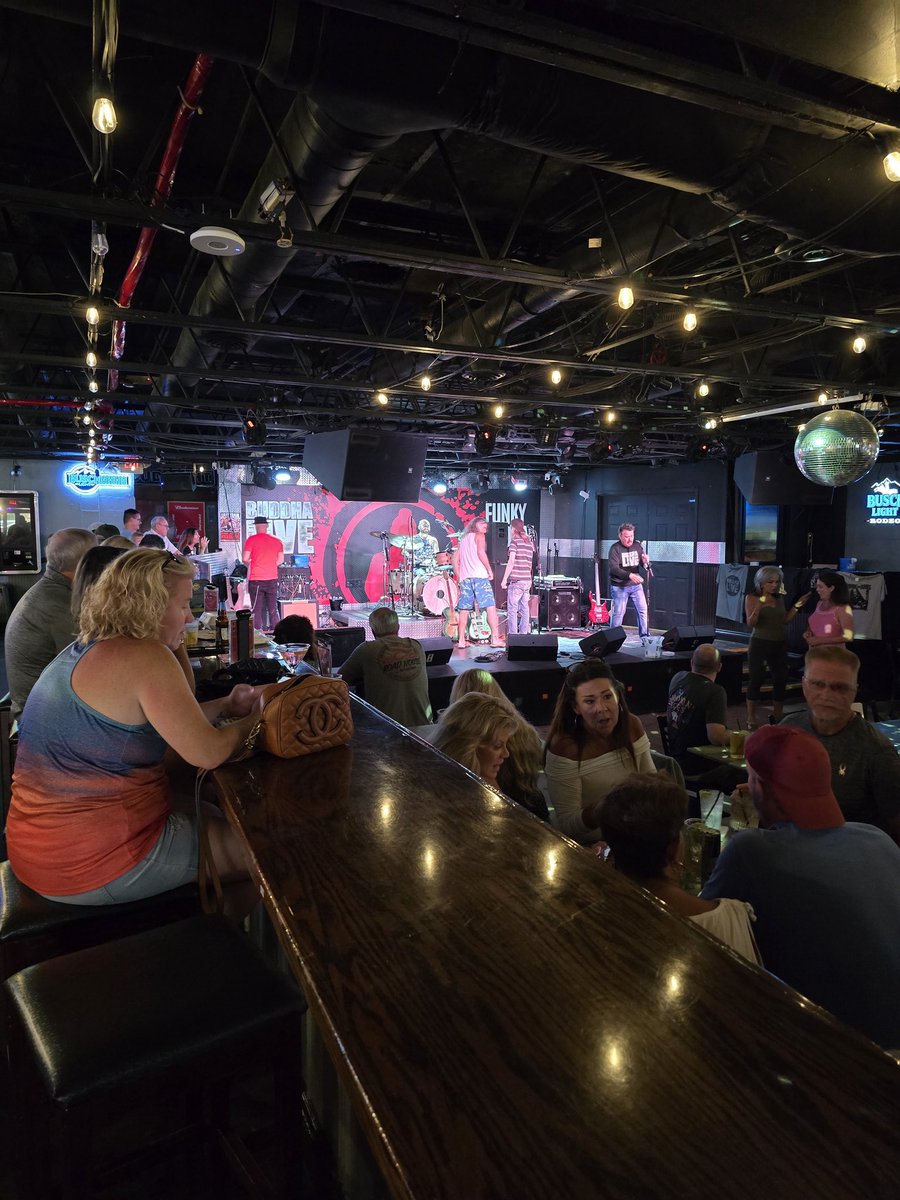 Z4man_SkyTab's tweet photo. Buddha Live is LIVE with SkyTab! Smokin' Aces is on stage lighting it up! Come have a cocktail and catch the show!
#skytab #shift4 #skytabordie #boldlyforward #buddhalive https://t.co/kYUEe94syi