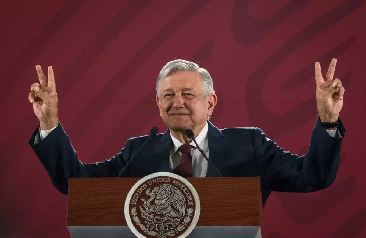 ¿Quién está ORGULLOSO de AMLO por dejar a Almagro sentado esperando en su reunión injerencista contra Venezuela? 🙋‍♂️✌️