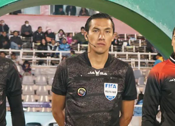 GabyJuradoCalvo's tweet photo. Árbitros confirmados para #Imabura #Barcelona por la fecha #1 de la segunda etapa @LigaProEC
Árbitro: Álex Cajas
A1: Mauricio Lozada
A2: Adrián Lescano
4to: Kleber Aroca
VAR: Mario Romero
AVAR:Lenin Quiñonez https://t.co/W10dk0dya5