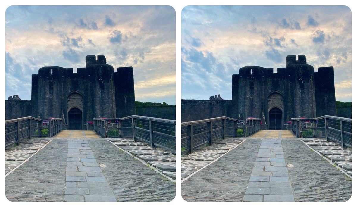 StereoSimian's tweet image. Some #stereoscopic #3D snaps of @CaerphillyCas at sunset tonight. 

It was a quick 26 mile round trip on my bicycle, Cardiff to Caerphilly and back, via our excellent cycle network.

Very well signposted - got there and back without once needing to look at the satnav!
