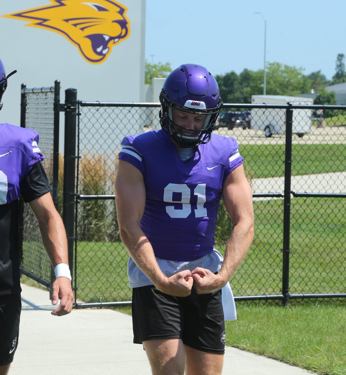 UNI Football tweet media