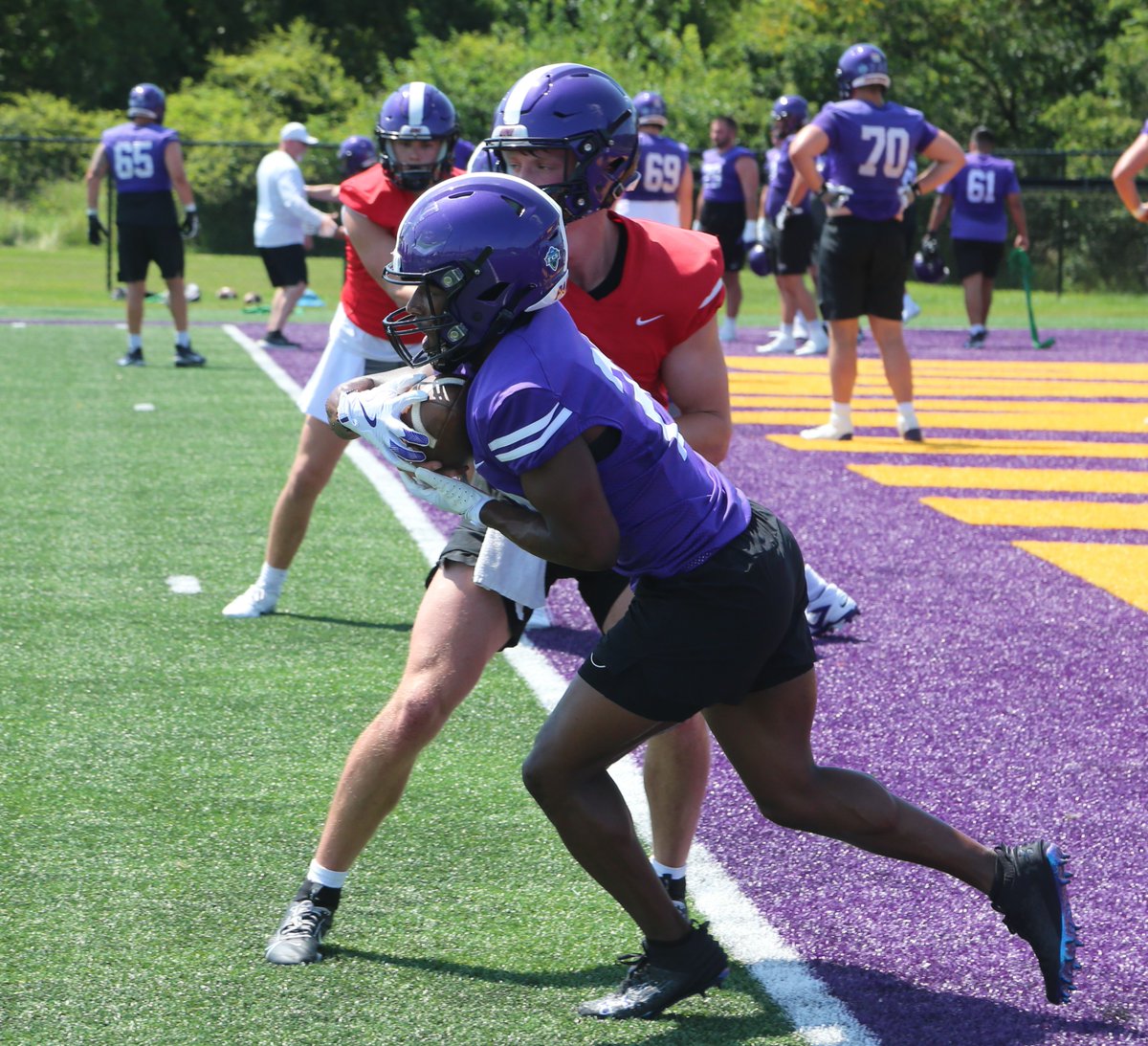 UNI Football tweet media