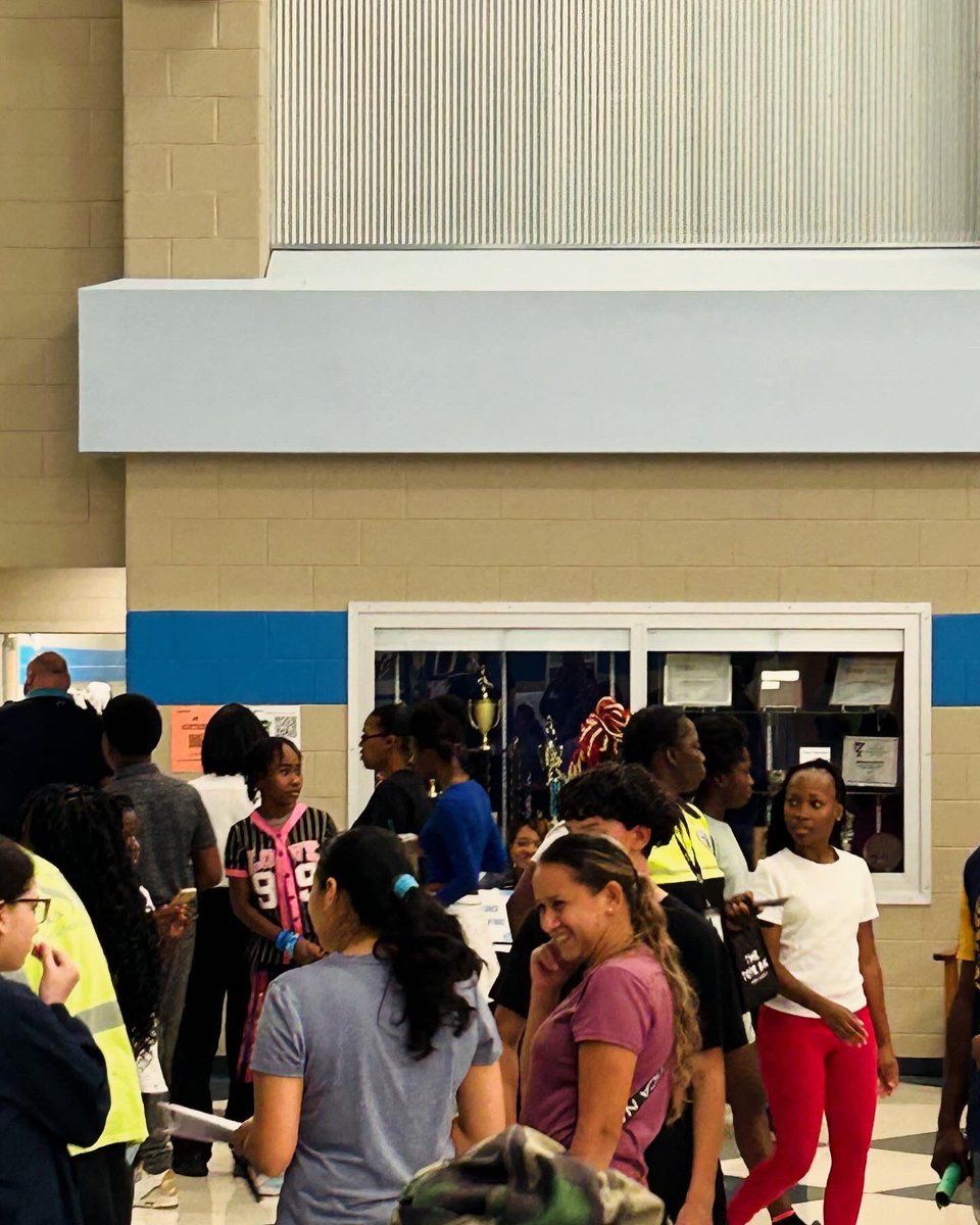 We were so excited to see so many of our students and their parents at today’s open house. 🏫Our swim together begins tomorrow (August 1st) at 7:40 📚🐬<a href="/1009Dolphins/">Derenne Middle School</a> <a href="/SCCPSS/">Savannah-Chatham County Public Schools</a>