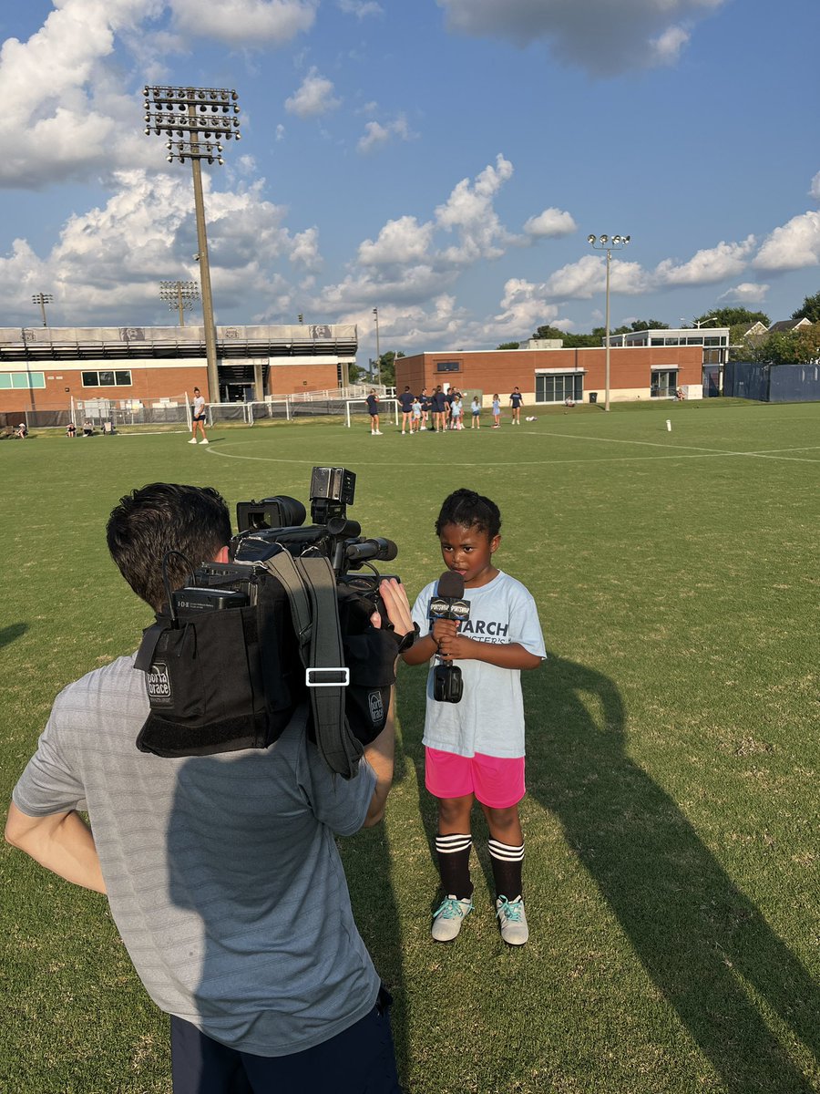 Elaine Smith tweet media