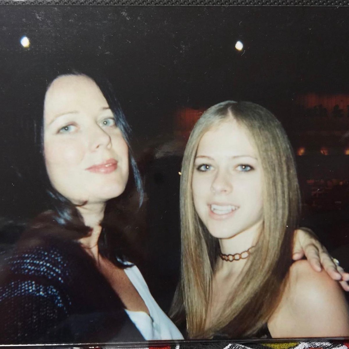 lavignearchives's tweet photo. Avril and Lauren https://t.co/XaaSAg14SX
